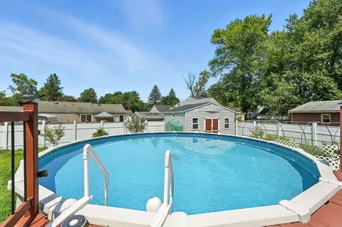 24 Porter St, Springfield, MA 01104 photo 4