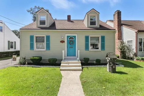 200 Ellsworth Ave, Springfield, MA 01118