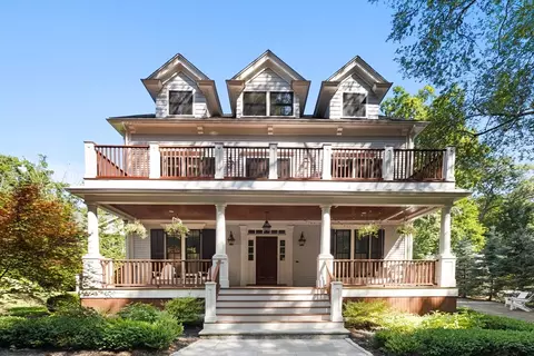 39 Hawthorne Ave, Auburndale, MA 02466