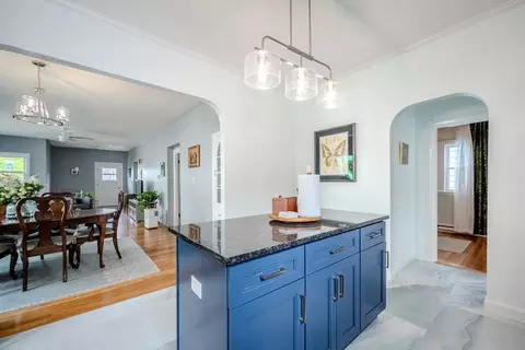 Entry Way - 406 Ferry St, Everett, MA 02149 photo 1 of 2