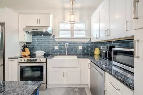 Kitchen - 406 Ferry St, Everett, MA 02149 photo 2 of 4
