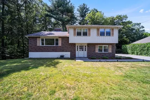 19 Magnolia Ave, Lancaster, MA 01523