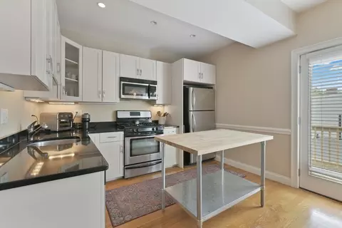 161 H St #3, Boston, MA 02127