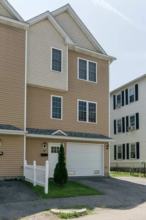 39 Sigel St, Worcester, MA 01610 photo 2