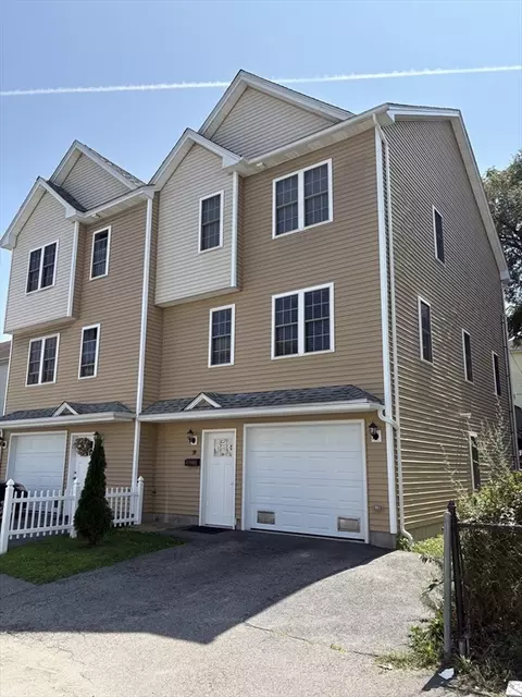 39 Sigel St, Worcester, MA 01610 photo 4