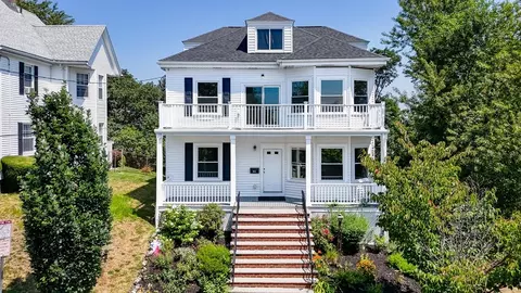 21 Crest Ave, Chelsea, MA 02150