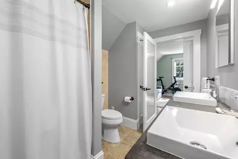 Bath - 4 Webster Ct, Stoneham, MA 02180 photo 4 of 4