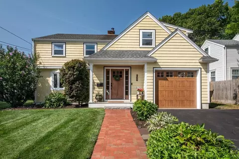 29 Alan Dale Rd, Medford, MA 02155