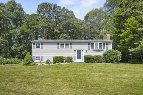 12 Wedgewood Ln, Millbury, MA 01527