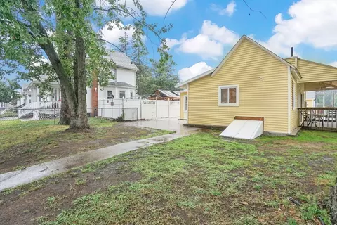 Exterior - 140 Wait St, Springfield, MA 01104 photo 7 of 8
