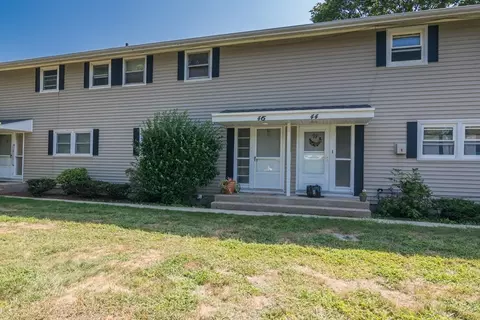 46 Honeysuckle Dr #46, Chicopee, MA 01020