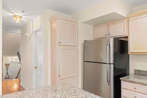 35 Collins St #87, Danvers, MA 01923 photo 5