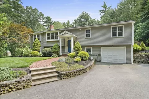 45 North St, Duxbury, MA 02332