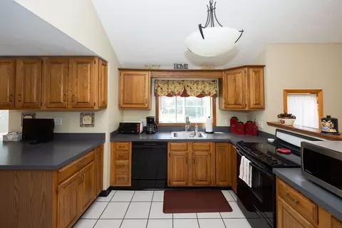 66 Brigham Rd, Worcester, MA 01609 photo 10