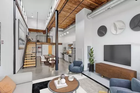 160 Water St #114, Williamstown, MA 01267