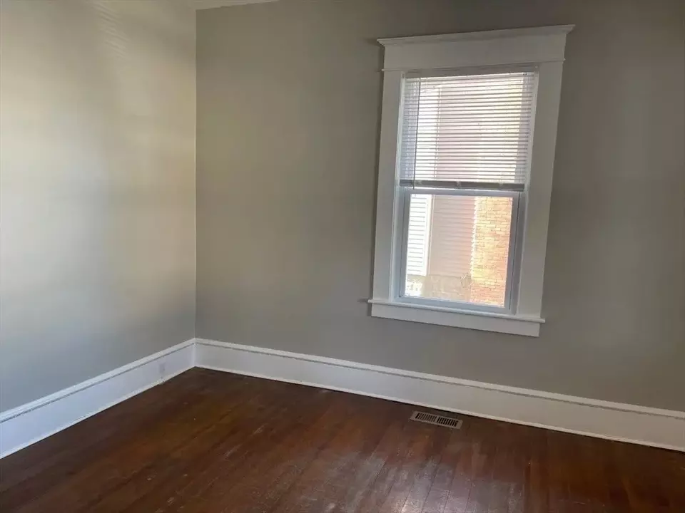 Bedroom - 910-912 Belmont Ave, Springfield, MA 01108 photo 3 of 3