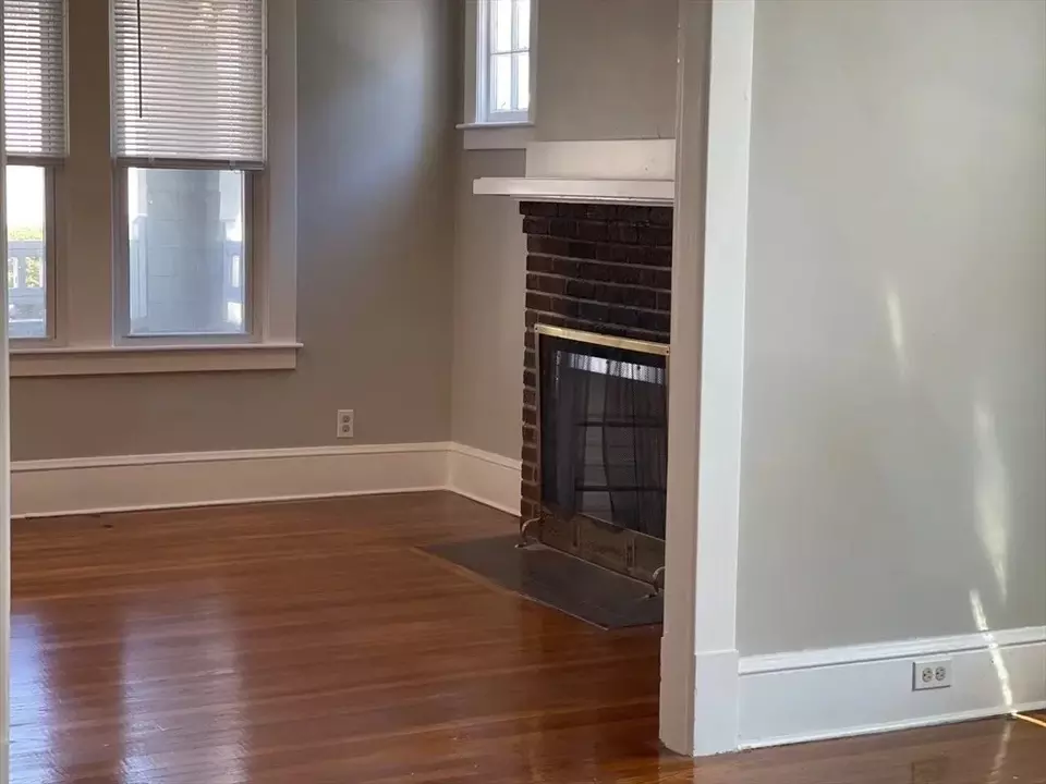 Living - 910-912 Belmont Ave, Springfield, MA 01108 photo 7 of 7