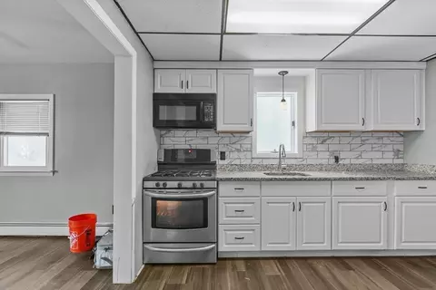 160 Stewart St, Fall River, MA 02720 photo 4