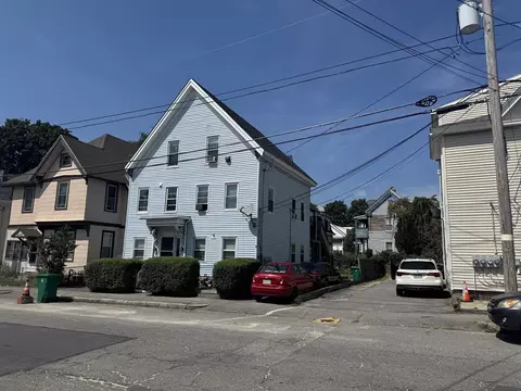 72 3rd St, Lowell, MA 01850