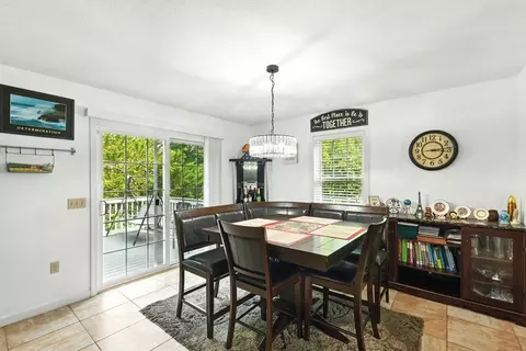 27 Wachusett St, Springfield, MA 01118 photo 10