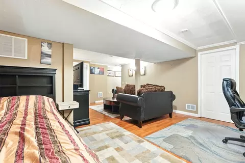 27 Wachusett St, Springfield, MA 01118 photo 32