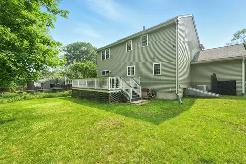 27 Wachusett St, Springfield, MA 01118 photo 37