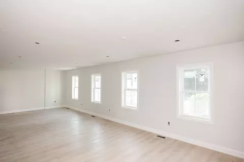 17 Mott St # -B, Worcester, MA 01604 photo 3