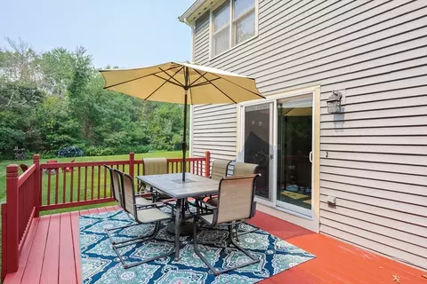 10 Bicknell Dr, Mendon, MA 01756 photo 31