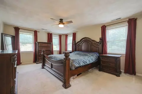 10 Bicknell Dr, Mendon, MA 01756 photo 20