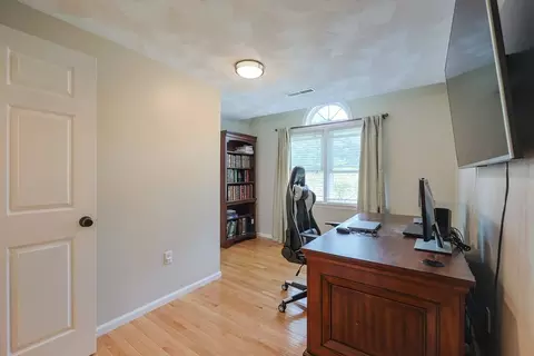 10 Bicknell Dr, Mendon, MA 01756 photo 17