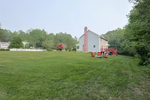 10 Bicknell Dr, Mendon, MA 01756 photo 34