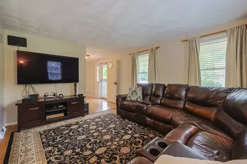 10 Bicknell Dr, Mendon, MA 01756 photo 15