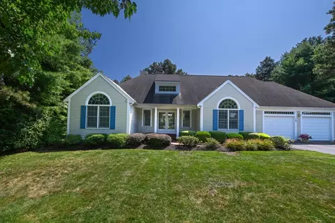 19 Polaris Dr, Mashpee, MA 02649