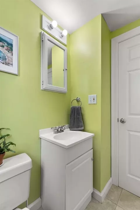 Bath - 10 Prospect St, Maynard, MA 01754 photo 2 of 3