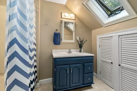 Bath - 10 Prospect St, Maynard, MA 01754 photo 3 of 3