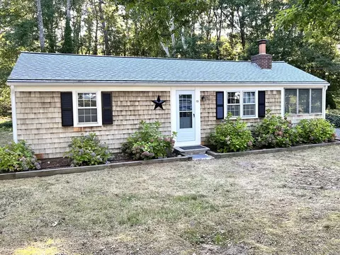 15 Alexander Dr, Yarmouth Port, MA 02675