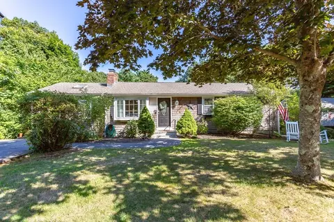 16 Jan Marie Dr, Plymouth, MA 02360