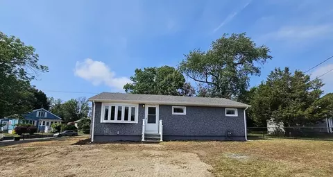 1599 Riverside Ave, Somerset, MA 02726