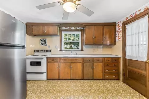 12 Juniper Ter, Dedham, MA 02026 photo 13