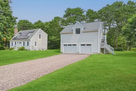 140 Noisy Hole Rd, Mashpee, MA 02649