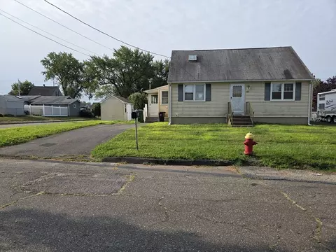 87 Blanchwood Ave, Chicopee, MA 01013