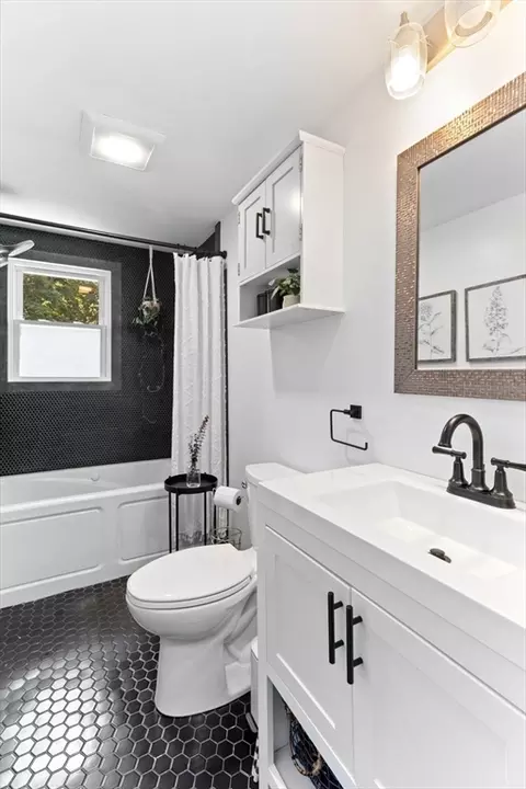 Bath - 35 Preston St, Danvers, MA 01923 photo 1 of 3