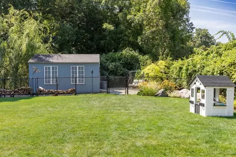 Exterior - 35 Preston St, Danvers, MA 01923 photo 11 of 13