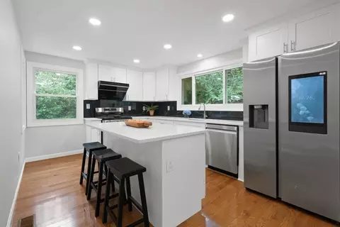 7 Thornberry Rd, Winchester, MA 01890