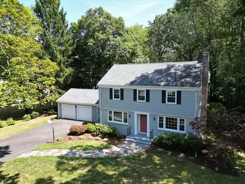 123 Whitmun Rd, Longmeadow, MA 01106