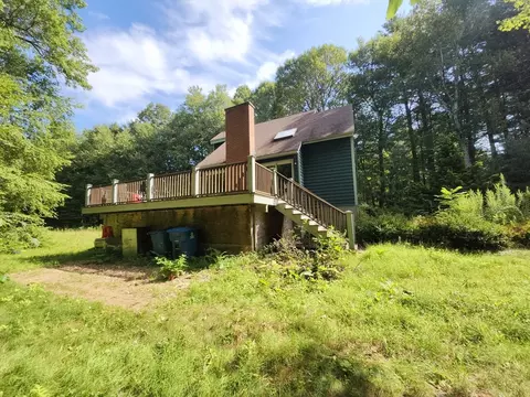 Exterior - 139 E Hill Rd, Brimfield, MA 01010 photo 2 of 4