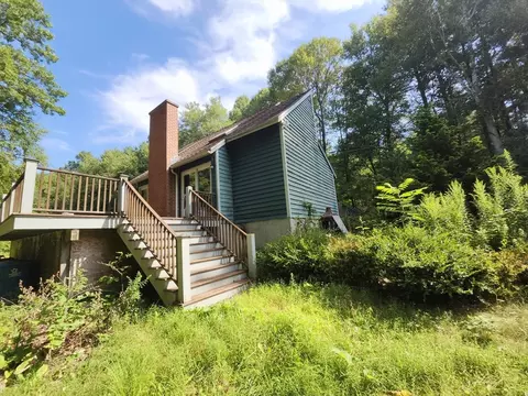 Exterior - 139 E Hill Rd, Brimfield, MA 01010 photo 3 of 4