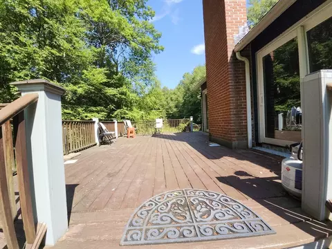 Exterior - 139 E Hill Rd, Brimfield, MA 01010 photo 4 of 4