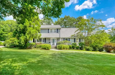 186 Conant Rd, Westwood, MA 02090
