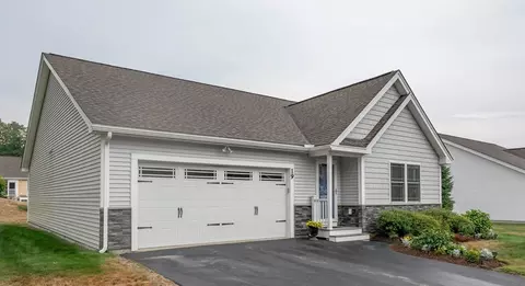 19 Monarch Way #19, Kingston, NH 03848